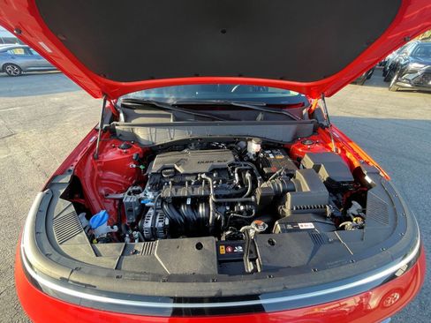 Used 2025 Hyundai Kona SEL image 32