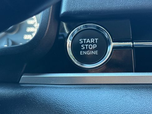 Used 2024 Mitsubishi Outlander SE image 28