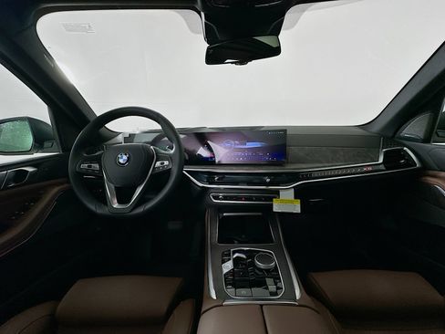 New 2026 BMW X5 xDrive50e w/ Premium Package AWD/4WD image 14