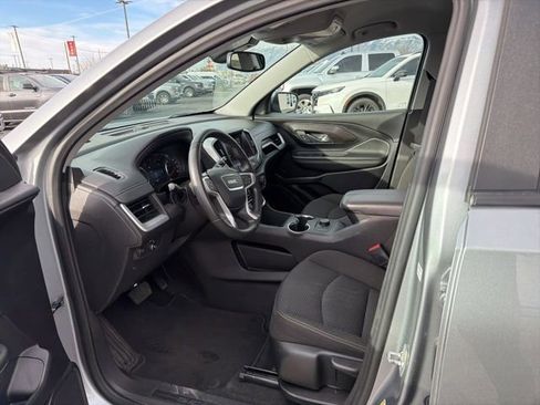 Used 2024 GMC Terrain SLE image 19