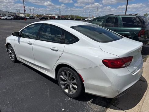 Used 2015 Chrysler 200 S FWD image 6