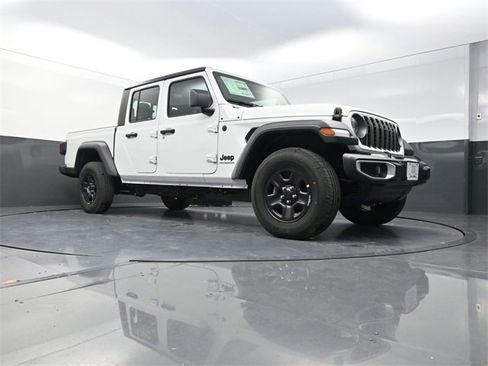 New 2026 Jeep Gladiator Sport image 17