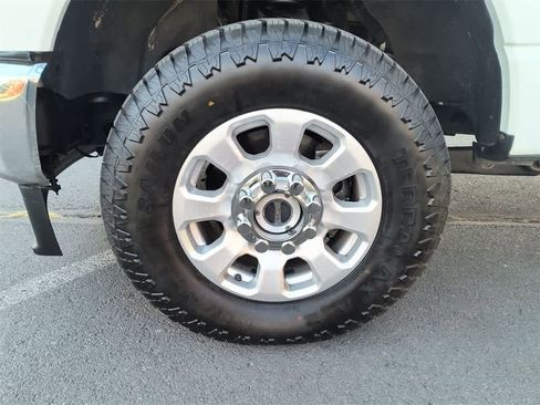 Used 2023 Ford F350 XLT image 10