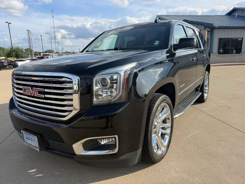 Used 2019 GMC Yukon SLT w/ Premium Edition AWD/4WD image 3