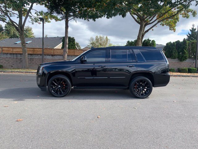 Used 2019 Cadillac Escalade Premium Luxury w/ Escalade Sport Edition AWD/4WD image 2