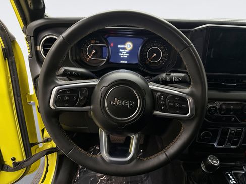 Used 2024 Jeep Wrangler Unlimited Sahara w/ Technology Group image 12