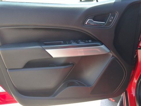 Used 2019 Chevrolet Colorado ZR2 w/ ZR2 Dusk Special Edition image 13