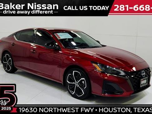 Certified 2023 Nissan Altima 2.5 SR FWD image 1