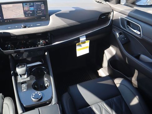 New 2026 Nissan Rogue Platinum w/ Platinum Premium Package image 12