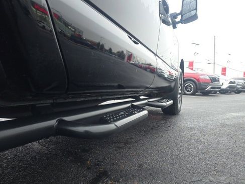 Certified 2024 Nissan Titan SV w/ SV Convenience Package image 12