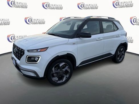 Certified 2025 Hyundai Venue Limited image 1