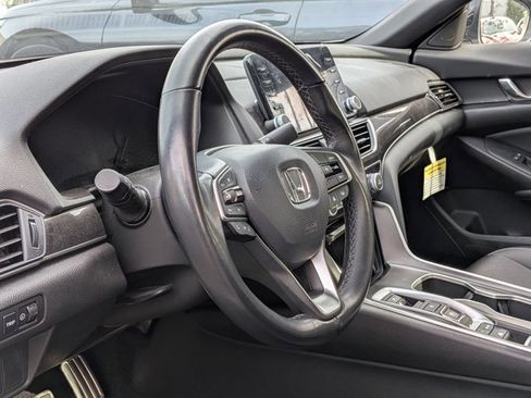 Used 2022 Honda Accord Sport image 9
