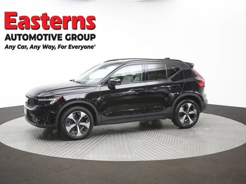 Used 2023 Volvo XC40 B4 Ultimate FWD image 52