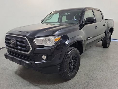 Used 2021 Toyota Tacoma SR5 image 3