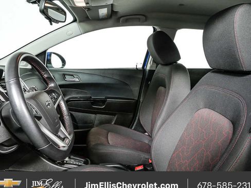 Used 2020 Chevrolet Sonic LT w/ Convenience Package FWD image 5