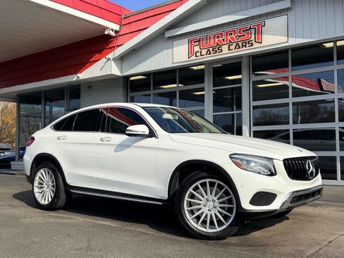 Used 2019 Mercedes-Benz GLC 300 4MATIC Coupe image 1