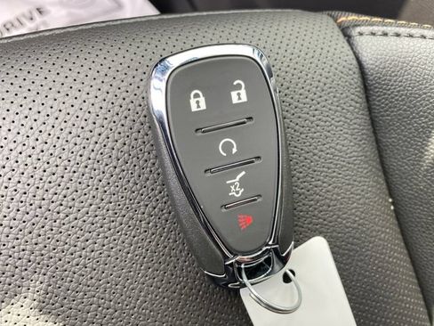 Certified 2024 Chevrolet Equinox Premier FWD image 24