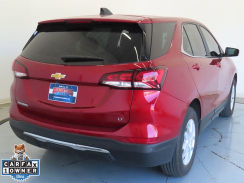 Used 2024 Chevrolet Equinox LT image 3