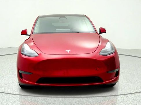 Used 2024 Tesla Model Y Long Range AWD/4WD image 2