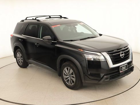 Used 2022 Nissan Pathfinder SV AWD/4WD image 38