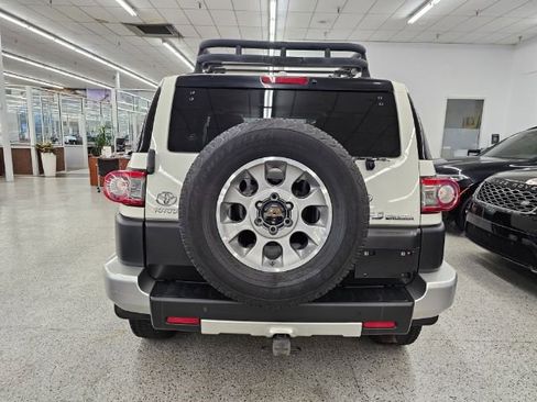 Used 2013 Toyota FJ Cruiser 4WD w/ Upgrade Pkg image 5