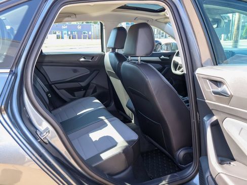 Used 2026 Volkswagen Jetta SE FWD image 28