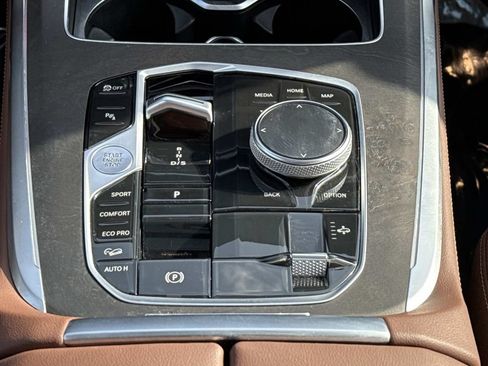 Used 2023 BMW X7 xDrive40i w/ Premium Package AWD/4WD image 17