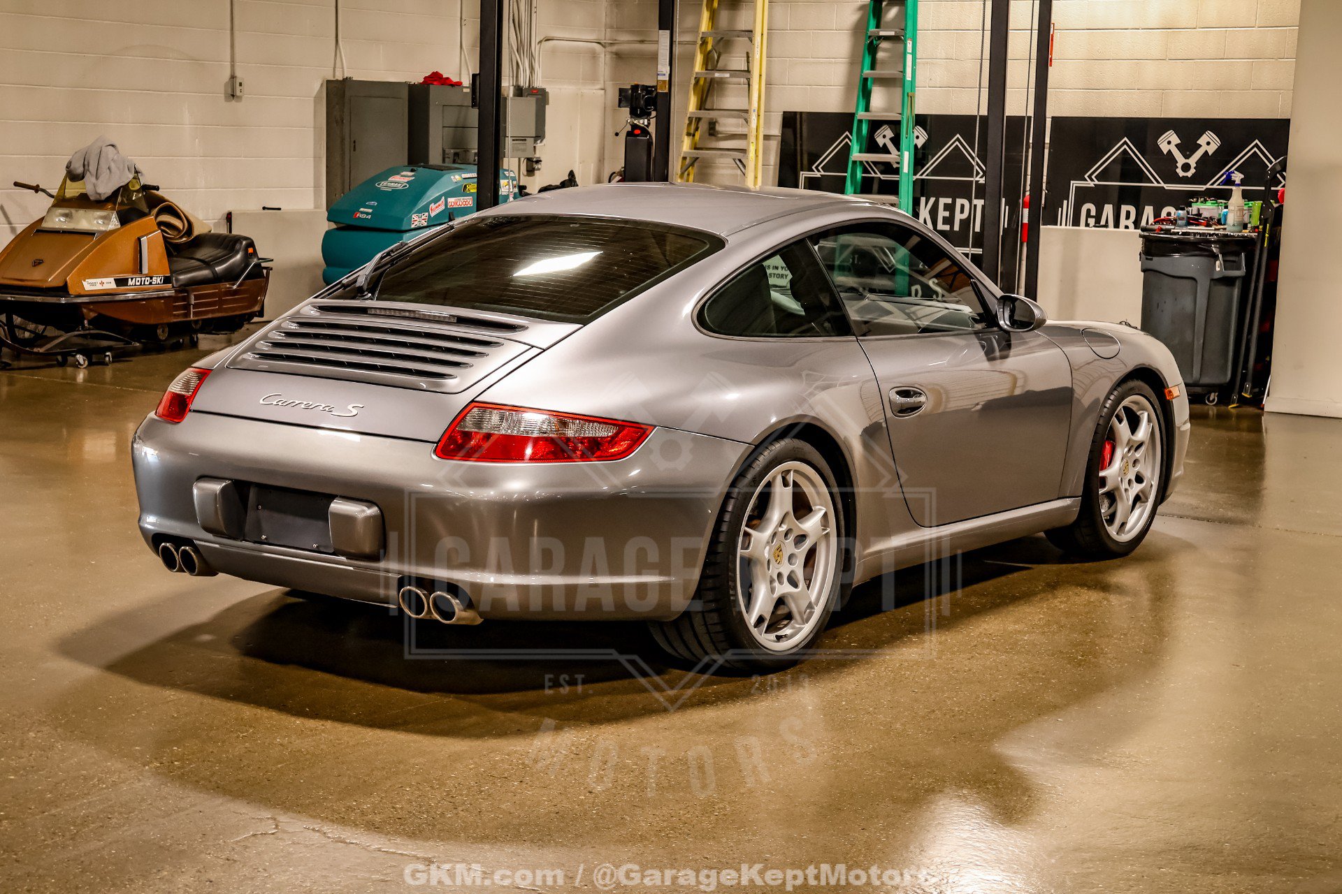 Used 2005 Porsche 911 Carrera S RWD image 8