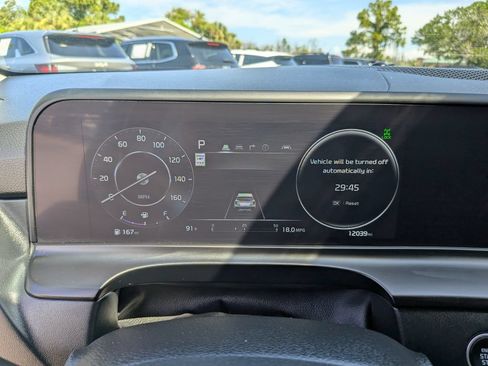 Certified 2025 Kia Seltos SX w/ SX Sunroof Package AWD/4WD image 37