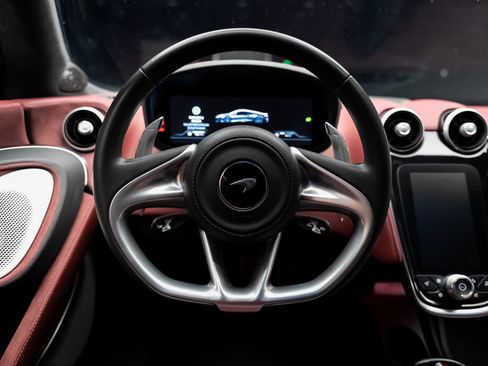 Used 2023 McLaren GT RWD image 41