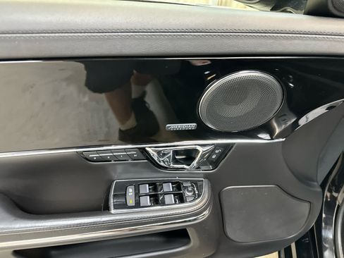 Used 2017 Jaguar XJ R-Sport AWD/4WD image 26
