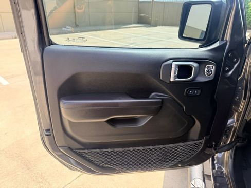 Used 2019 Jeep Wrangler Unlimited Sport S image 10