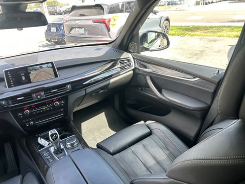 Used 2018 BMW X5 xDrive50i AWD/4WD image 17