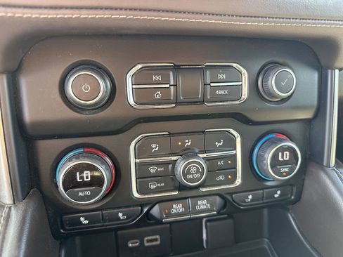 Used 2022 Chevrolet Tahoe LT w/ Luxury Package image 29