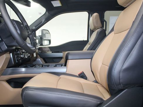 New 2026 Ford F250 Lariat w/ Chrome Package image 25