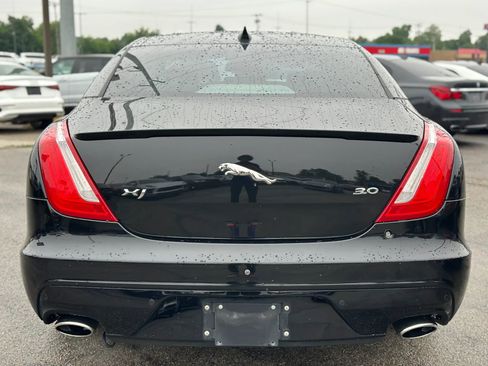 Used 2016 Jaguar XJ R-Sport RWD image 7