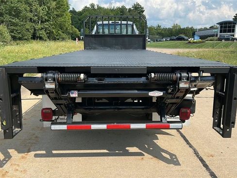 Used 2019 Ford F650 2WD Regular Cab Super Duty image 16