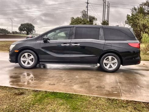 Certified 2018 Honda Odyssey EX-L image 4