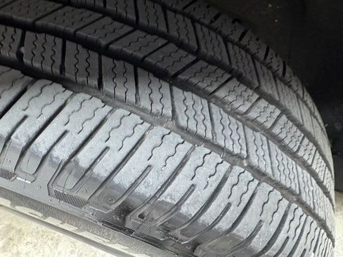 Used 2021 Chevrolet Suburban LT image 31