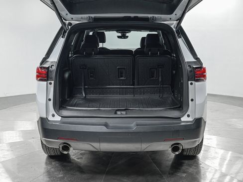 Used 2023 Chevrolet Traverse LT w/ LT Premium Package image 6