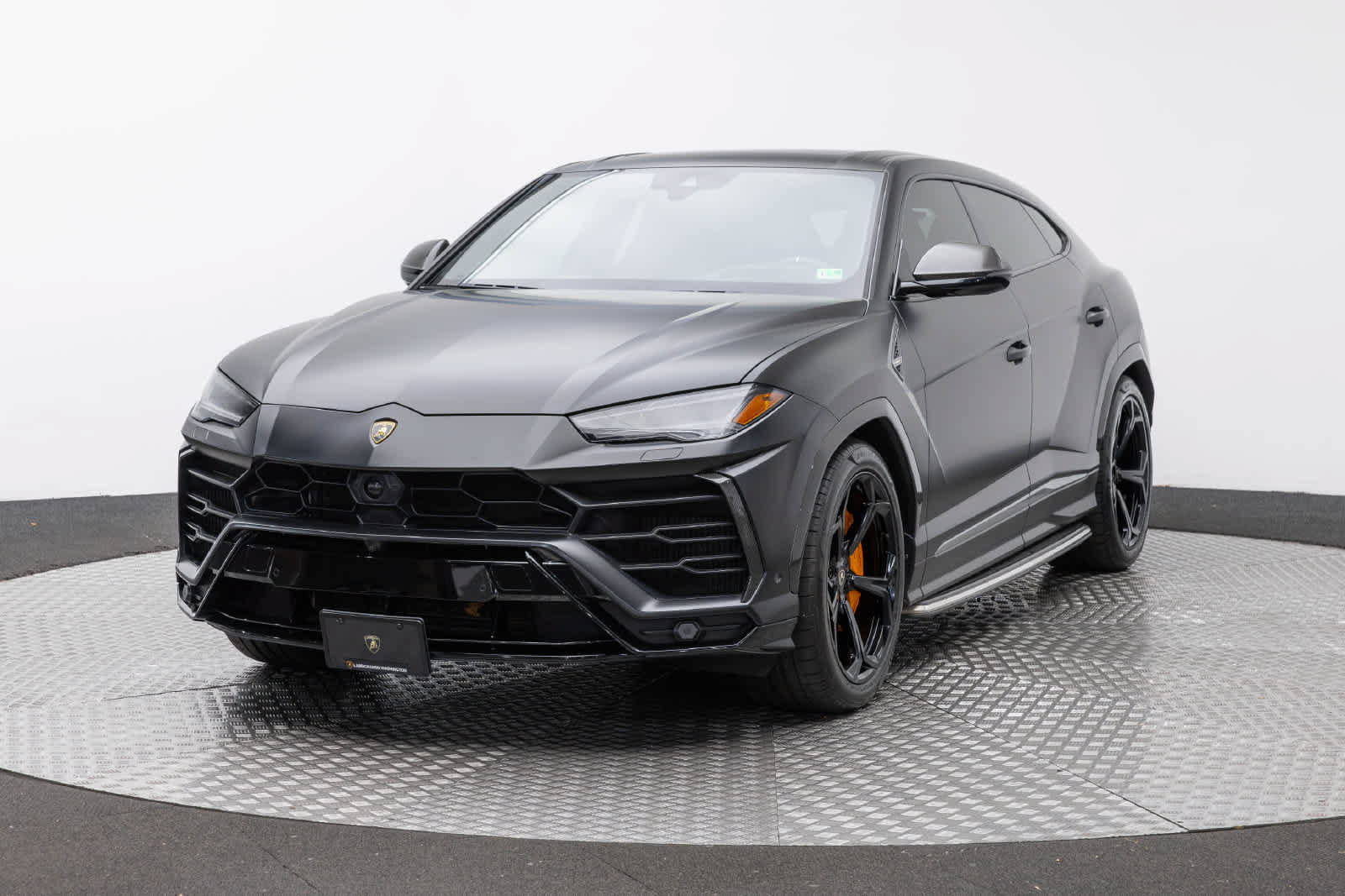 Used 2021 Lamborghini Urus AWD/4WD image 1