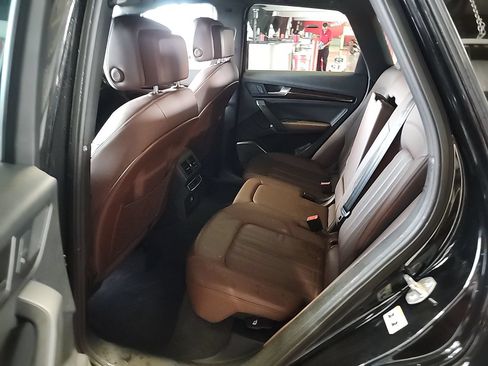 Used 2020 Audi Q5 2.0T Premium w/ Convenience Package AWD/4WD image 10
