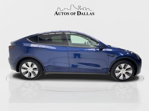 Used 2023 Tesla Model Y 2WD image 7