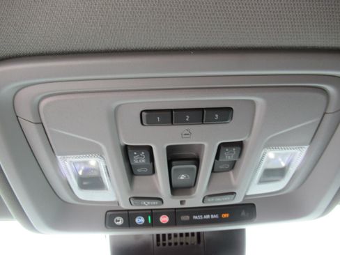 Used 2024 GMC Sierra 1500 Denali AWD/4WD image 25