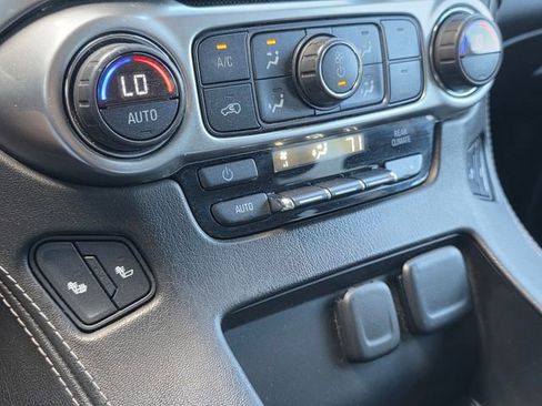 Used 2016 Chevrolet Suburban LT image 29