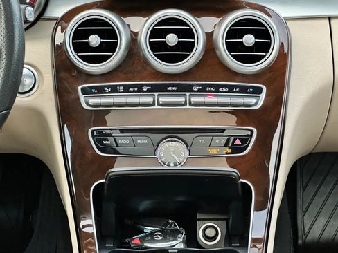 Used 2018 Mercedes-Benz C 300 4MATIC Sedan w/ Premium Package image 21