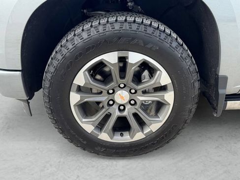 Used 2025 Chevrolet Silverado 1500 High Country w/ Technology Package AWD/4WD image 23