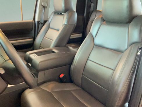 Used 2015 Toyota Tundra SR5 w/ T4 Package AWD/4WD image 32