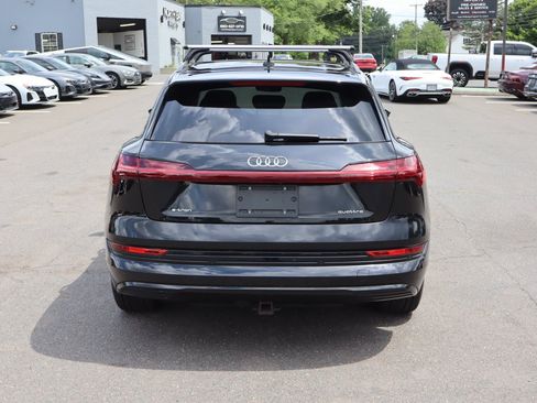 Used 2021 Audi e-tron Premium Plus w/ Premium Plus Package AWD/4WD image 6