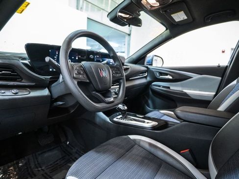 Used 2024 Buick Envista Preferred w/ Convenience II Package image 4